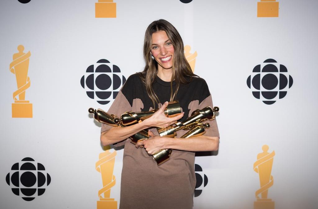 Charlotte Cardin (DEC ALC 2015) devient l’artiste la plus récompensée du 51e gala des prix Juno