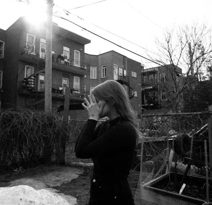 Coeur de pirate (DEC ALC 2008) lance un nouvel album surprise, Perséides